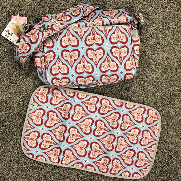 Ju-Ju-Be Be All Diaper Bag in Sweet Hearts print - Picture 4 of 8